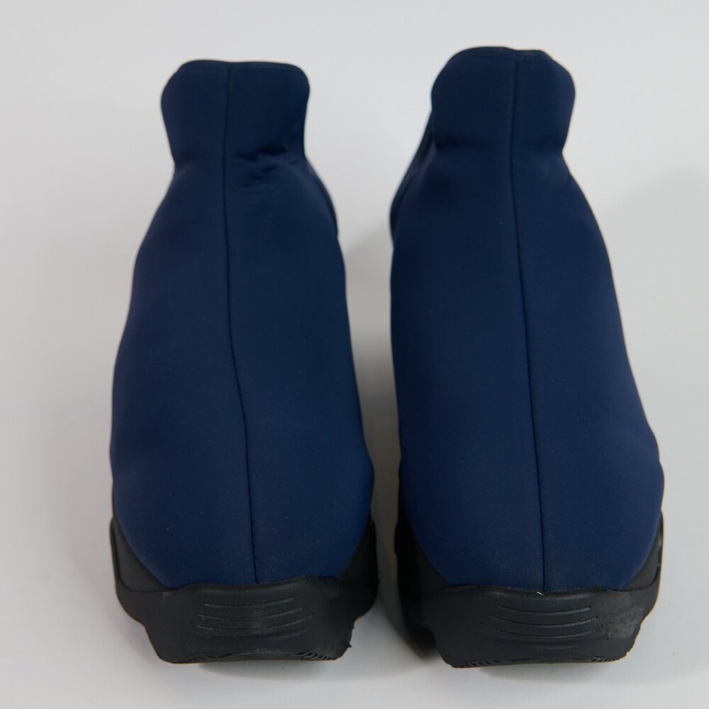 iRi - Navy Low Top Sneakers w/Black Soles - NWOT - Size 46